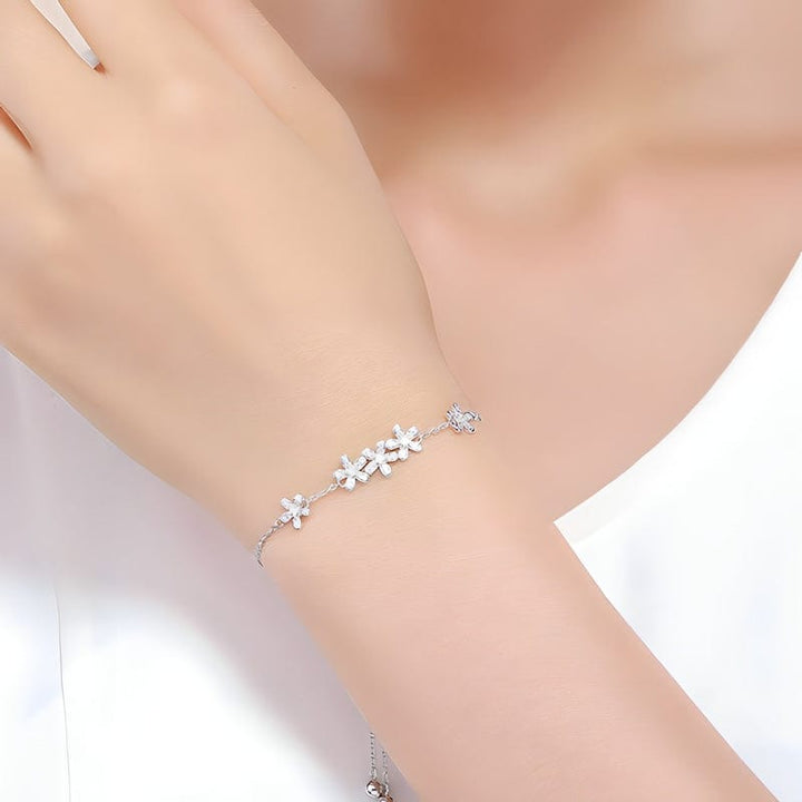 Link Chain Luminous Daisy Flower Bracelet Adjustable / Silver Unique Leather Bracelets